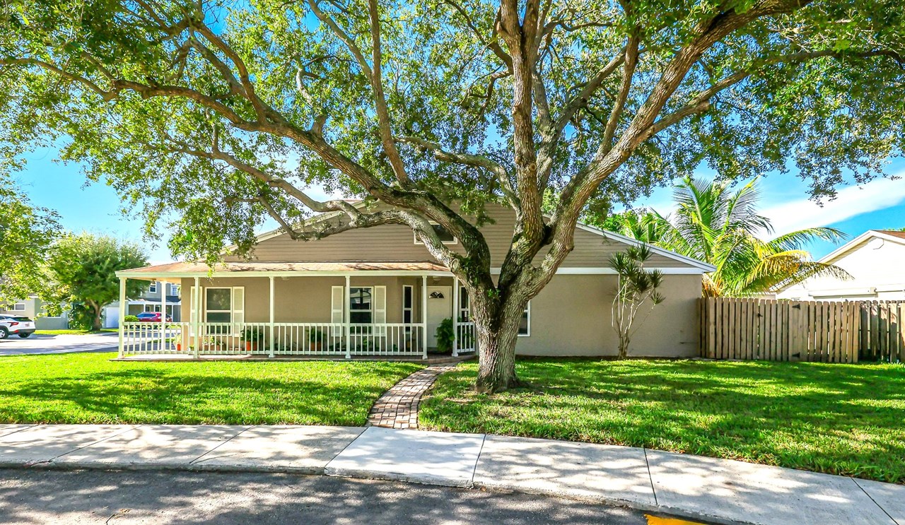 207 SW 159 Terrace